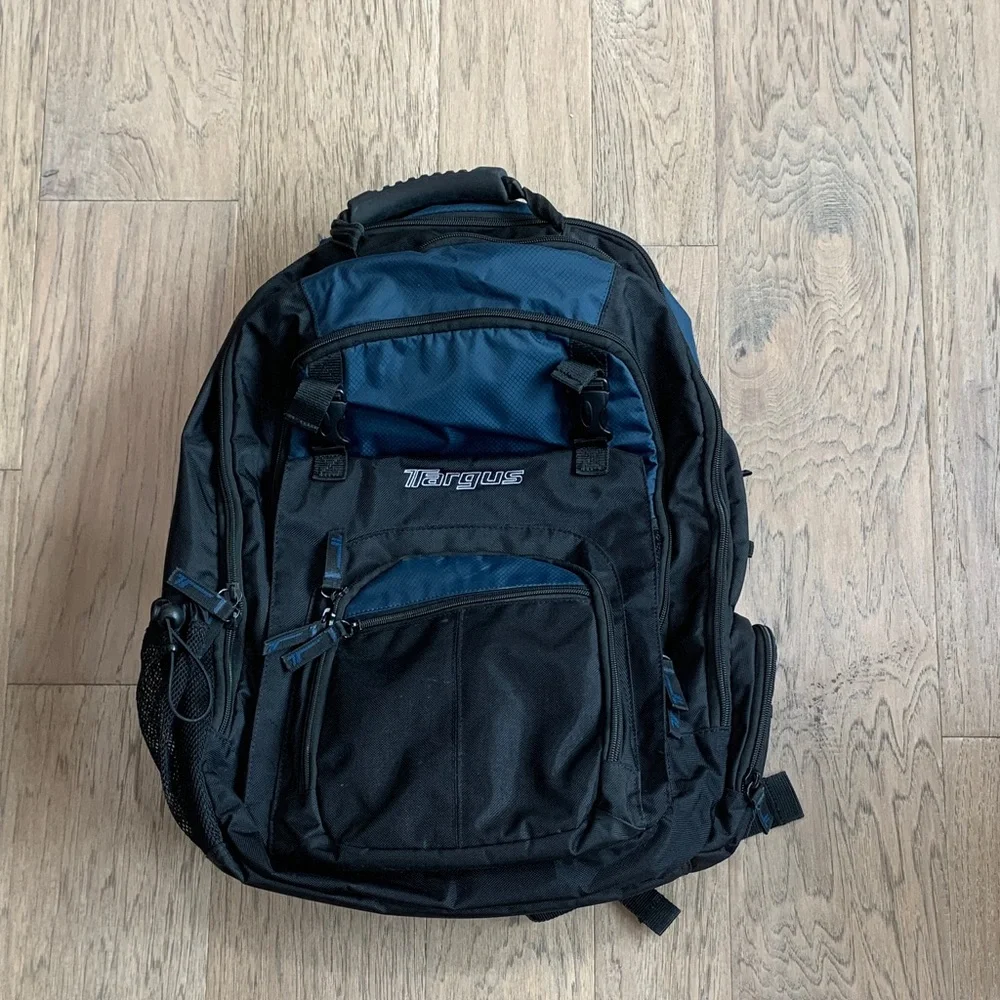 Targus 17’’ Laptop Backpack, File Compartment Bag - Picture 1 of 7